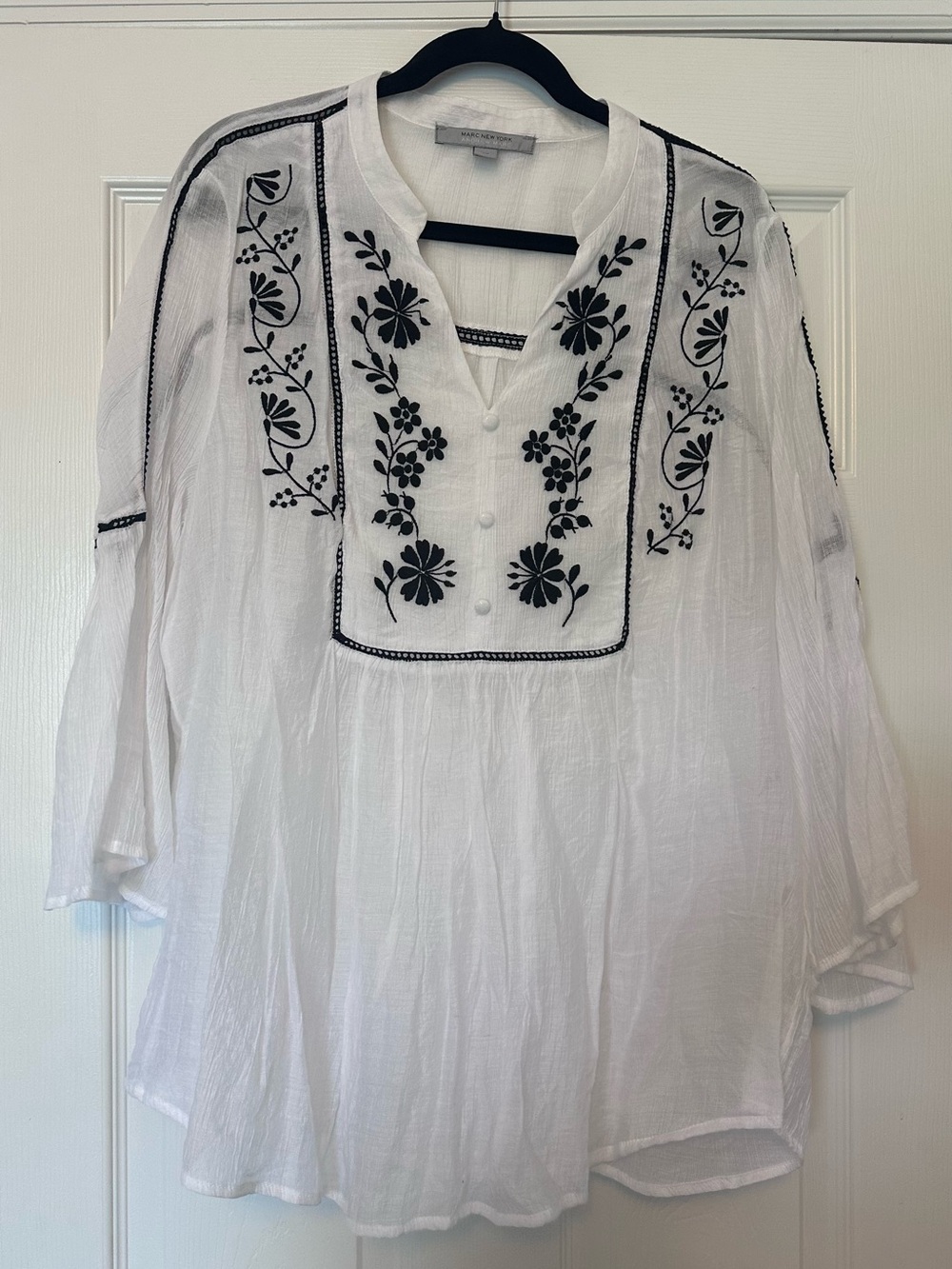 Marc New York White Tunic with Black Floral Embroidery - Size 2X